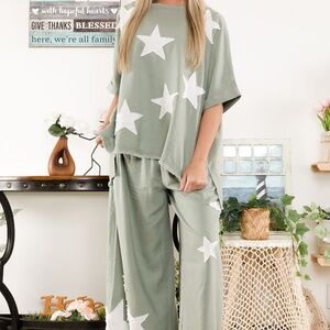 234 NWT BlueVelvet 2Pc Top/Pant Star Set